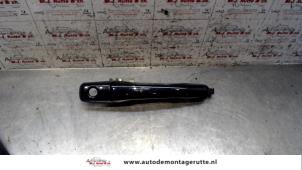 Used Front door handle 4-door, right Mitsubishi Lancer Wagon (CS) 2.0 16V Price on request offered by Autodemontage M.J. Rutte B.V.