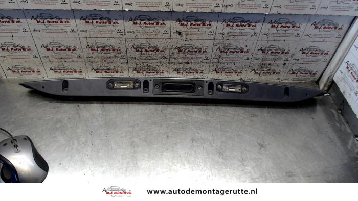 Begagnade Nummerskyltbelysning Volvo V50 (MW) 2.0 D 16V Pris på förfrågan erbjuds av Autodemontage M.J. Rutte B.V.