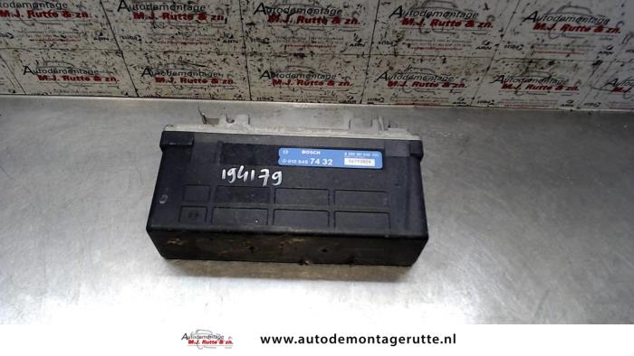 Używane Sterownik ABS Mercedes C (W202) 1.8 C-180 16V Cena na żądanie oferowane przez Autodemontage M.J. Rutte B.V.