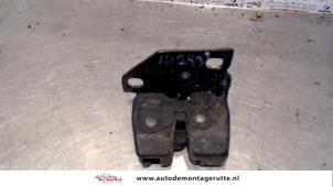 Used Tailgate lock mechanism Opel Combo 1.3 CDTI 16V ecoFlex Price on request offered by Autodemontage M.J. Rutte B.V.