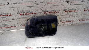 Used Mirror glass, left Peugeot 307 Break (3E) 1.4 16V Price on request offered by Autodemontage M.J. Rutte B.V.