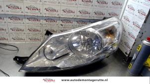 Used Headlight, left Fiat Scudo (270) 2.0 D Multijet Price on request offered by Autodemontage M.J. Rutte B.V.