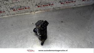 Used Windscreen washer pump Volvo V70 (SW) 2.5 D Price on request offered by Autodemontage M.J. Rutte B.V.