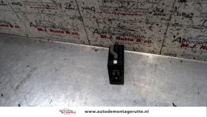 Used AIH headlight switch Mercedes 190E/D Price on request offered by Autodemontage M.J. Rutte B.V.