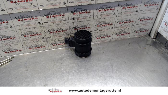 Air mass meter from a Alfa Romeo 159 Sportwagon (939BX) 1.9 JTDm 16V 2006