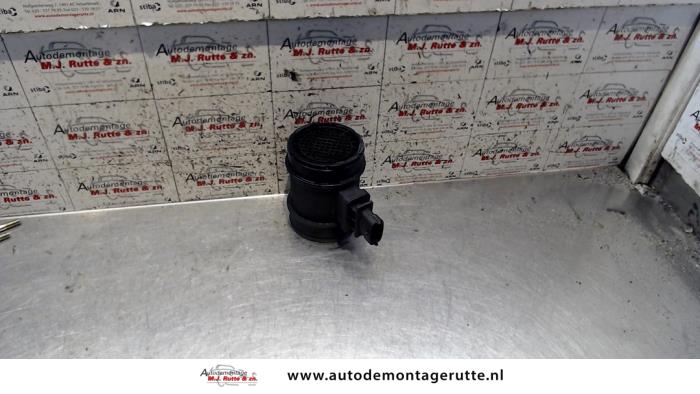Air mass meter from a Alfa Romeo 159 Sportwagon (939BX) 1.9 JTDm 16V 2006