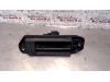 Tailgate handle from a Mercedes C Combi (S203), 2001 / 2007 2.2 C-220 CDI 16V, Combi/o, Diesel, 2.148cc, 110kW (150pk), RWD, OM646963, 2004-02 / 2007-09, 203.208 2003