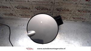 Gebrauchte Tankklappe Opel Corsa D 1.4 16V Twinport Preis auf Anfrage angeboten von Autodemontage M.J. Rutte B.V.