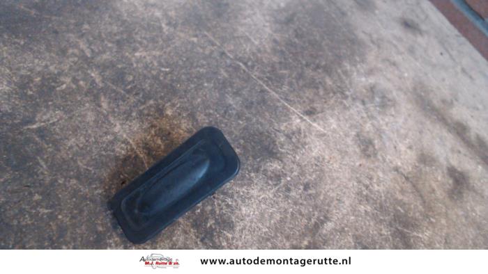 Tailgate switch from a Renault Grand Scénic II (JM) 2.0 16V 2005