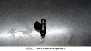 Usagé Injecteur (injection essence) Fiat Grande Punto (199) 1.2 Prix sur demande proposé par Autodemontage M.J. Rutte B.V.