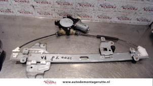Used Rear door window mechanism 4-door, right Kia Carnival/Grand Carnival 3 2.9 CRDi 16V VGT Price on request offered by Autodemontage M.J. Rutte B.V.