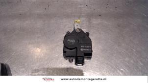 Used Central locking motor Ssang Yong Rexton 2.7 Xdi RX/RJ 270 16V Price on request offered by Autodemontage M.J. Rutte B.V.
