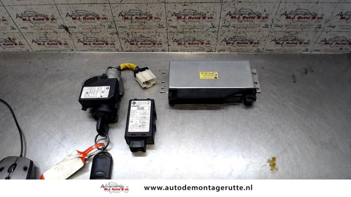 Used Ignition lock + computer Nissan Almera (N15) 1.6 GX,SLX,SR 16V Price on request offered by Autodemontage M.J. Rutte B.V.