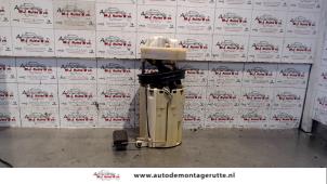 Usagé Pompe carburant électrique Nissan Almera (N16) 1.8 16V Prix sur demande proposé par Autodemontage M.J. Rutte B.V.