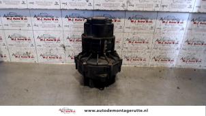 Używane Pompa gazów spalinowych Mercedes CLK (W208) 3.2 320 V6 18V Cena € 75,00 Procedura marży oferowane przez Autodemontage M.J. Rutte B.V.