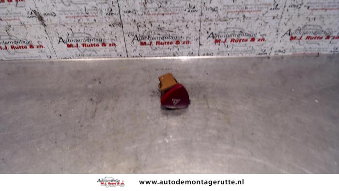 Panikbeleuchtung Schalter van een Fiat Ulysse (179) 2.0 16V 2003