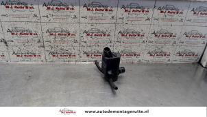 Used Windscreen washer pump Toyota Yaris (P1) 1.0 16V VVT-i Price on request offered by Autodemontage M.J. Rutte B.V.