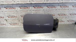 Used Tank cap cover Renault Grand Scénic II (JM) 2.0 16V Price on request offered by Autodemontage M.J. Rutte B.V.