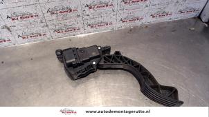 Used Accelerator pedal Volvo V50 (MW) 1.8 16V Price on request offered by Autodemontage M.J. Rutte B.V.