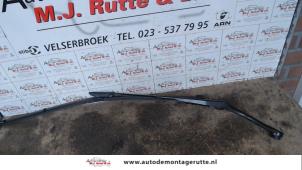 Gebrauchte Scheibenwischerarm vorne Citroen Nemo (AA) 1.3 HDi 75 Preis auf Anfrage angeboten von Autodemontage M.J. Rutte B.V.