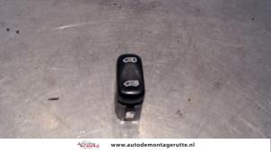 Used Central locking switch Mercedes Sprinter 2t (901/902) 211 CDI 16V Price on request offered by Autodemontage M.J. Rutte B.V.
