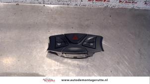 Gebrauchte Panikbeleuchtung Schalter Ford Ka II 1.2 Preis auf Anfrage angeboten von Autodemontage M.J. Rutte B.V.