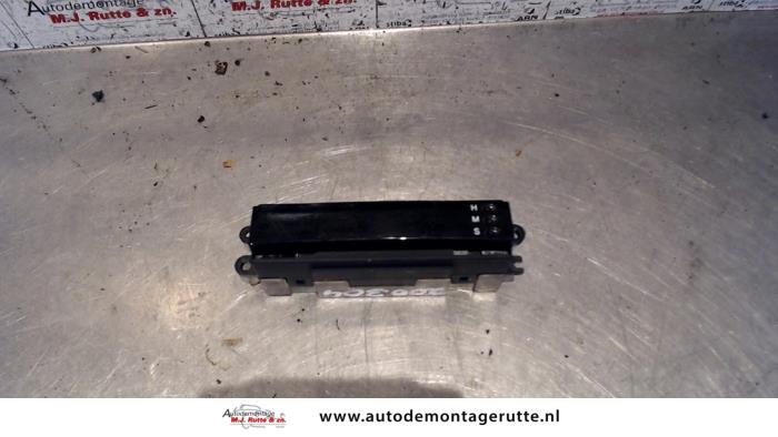 Begagnade Klocka Chevrolet Nubira (J200) 1.8 16V Pris på förfrågan erbjuds av Autodemontage M.J. Rutte B.V.