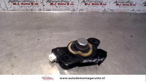 Used Tailgate switch Opel Vectra C GTS 1.8 16V Price on request offered by Autodemontage M.J. Rutte B.V.