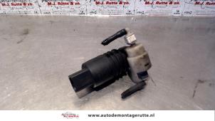 Used Windscreen washer pump Volkswagen Golf V (1K1) 1.9 TDI Price on request offered by Autodemontage M.J. Rutte B.V.