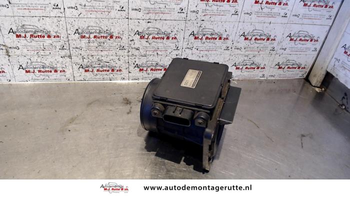 Begagnade Luftflödesmätare Mitsubishi Space Wagon (N8/N9) 2.4 16V GDI GLX Pris på förfrågan erbjuds av Autodemontage M.J. Rutte B.V.