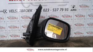 Używane Lusterko zewnetrzne prawe Renault Kangoo Express (FC) 1.5 dCi 60 Cena na żądanie oferowane przez Autodemontage M.J. Rutte B.V.