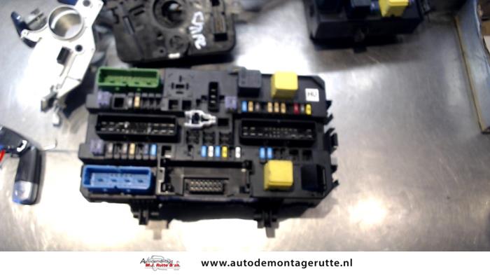 Cilindro de juego de cerraduras (completo) de un Opel Zafira (M75) 2.2 16V Direct Ecotec 2007