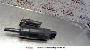 Used Headlight washer motor Audi A4 Avant Quattro (B7) 3.2 FSI V6 24V Price on request offered by Autodemontage M.J. Rutte B.V.