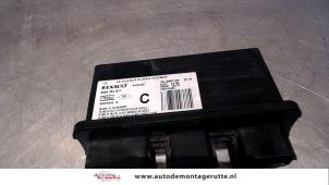 Używane Sterownik ukladu chlodzenia Renault Clio III (BR/CR) 1.4 16V Cena na żądanie oferowane przez Autodemontage M.J. Rutte B.V.
