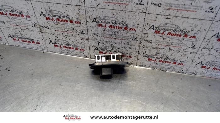 Gebrauchte Luftmengenmesser Toyota Yaris II (P9) 1.0 12V VVT-i Preis auf Anfrage angeboten von Autodemontage M.J. Rutte B.V.