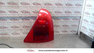 Used Taillight, right Renault Clio II (BB/CB) 1.4 16V Price on request offered by Autodemontage M.J. Rutte B.V.