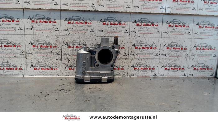 Używane Przepustnica Opel Corsa C (F08/68) 1.2 16V Cena na żądanie oferowane przez Autodemontage M.J. Rutte B.V.