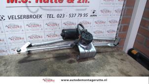 Gebrauchte Scheibenwischermotor + Mechanik Mercedes Sprinter 3t (903) 311 CDI 16V Preis auf Anfrage angeboten von Autodemontage M.J. Rutte B.V.