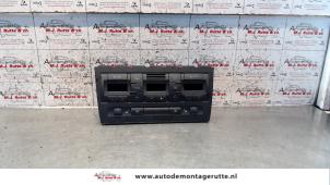 Używane Panel sterowania nagrzewnicy Audi A4 Avant Quattro (B6) 2.5 TDI V6 24V Cena na żądanie oferowane przez Autodemontage M.J. Rutte B.V.