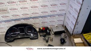 Used Ignition lock + computer Audi A4 Avant Quattro (B6) 2.5 TDI V6 24V Price on request offered by Autodemontage M.J. Rutte B.V.
