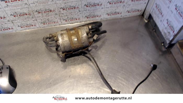 Gebrauchte Kraftstoffpumpe Elektrisch Mercedes E Combi (S210) 2.0 E-200 16V Preis auf Anfrage angeboten von Autodemontage M.J. Rutte B.V.
