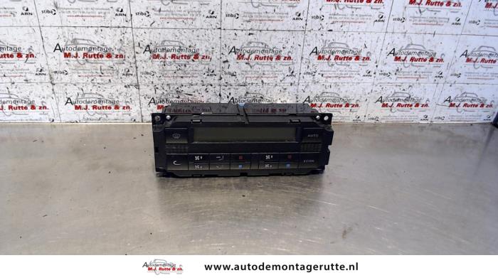 Begagnade Värmekontrollpanel Ford Galaxy (WGR) 2.3i 16V Pris på förfrågan erbjuds av Autodemontage M.J. Rutte B.V.