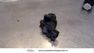 Used Windscreen washer pump Toyota Yaris II (P9) 1.0 12V VVT-i Price on request offered by Autodemontage M.J. Rutte B.V.