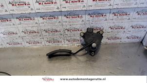 Used Accelerator pedal Renault Kangoo Express (FW) 1.5 dCi 85 Price on request offered by Autodemontage M.J. Rutte B.V.