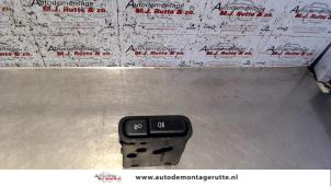 Usagé Commutateur feu antibrouillard MG ZS 1.8 16V 120 Prix sur demande proposé par Autodemontage M.J. Rutte B.V.