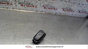 Gebrauchte Elektrisches Fenster Schalter Mercedes S (W220) 5.0 S-500 V8 24V Preis auf Anfrage angeboten von Autodemontage M.J. Rutte B.V.