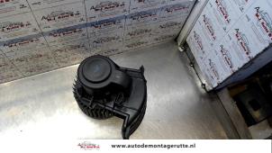 Usagé Moteur de ventilation chauffage Volkswagen Transporter T5 2.5 TDi Prix sur demande proposé par Autodemontage M.J. Rutte B.V.