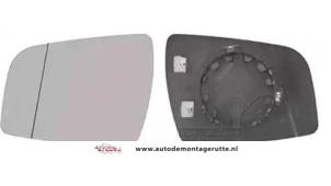 Neue Spiegelglas links Opel Zafira (M75) 1.6 16V Preis € 12,50 Mit Mehrwertsteuer angeboten von Autodemontage M.J. Rutte B.V.