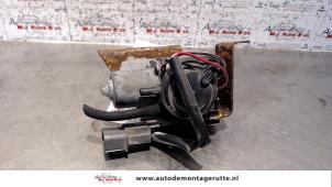 Used Vacuum valve Kia Sorento I (JC) 2.5 CRDi 16V Price on request offered by Autodemontage M.J. Rutte B.V.