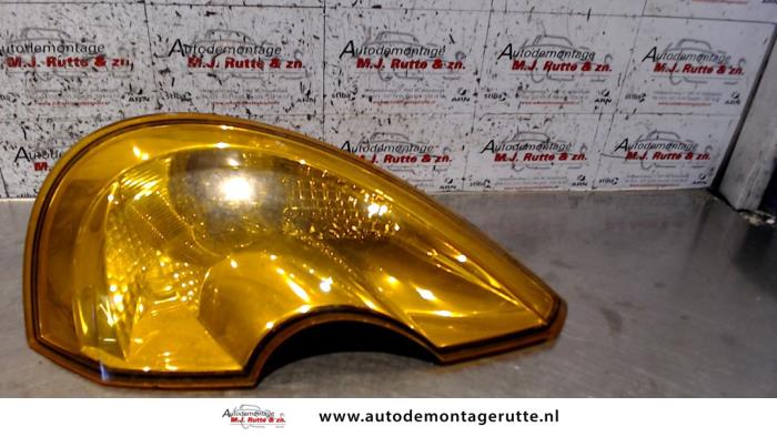 Używane Kierunkowskaz prawy Renault Modus/Grand Modus (JP) 1.4 16V Cena na żądanie oferowane przez Autodemontage M.J. Rutte B.V.